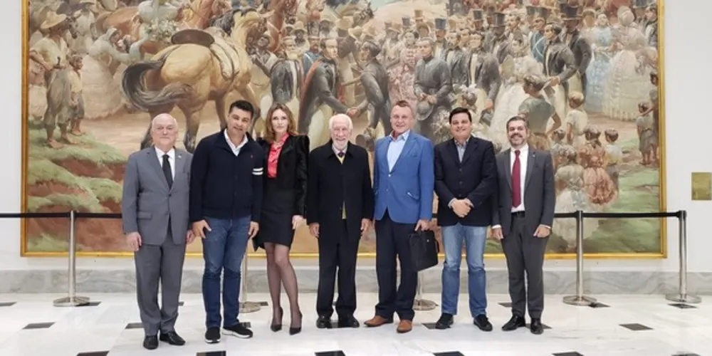  A Prefeitura fechou um acordo com a República Tcheca e encaminhará estagiários para trabalhar por um ano nas gigantes Tatra Motors e Brano Group