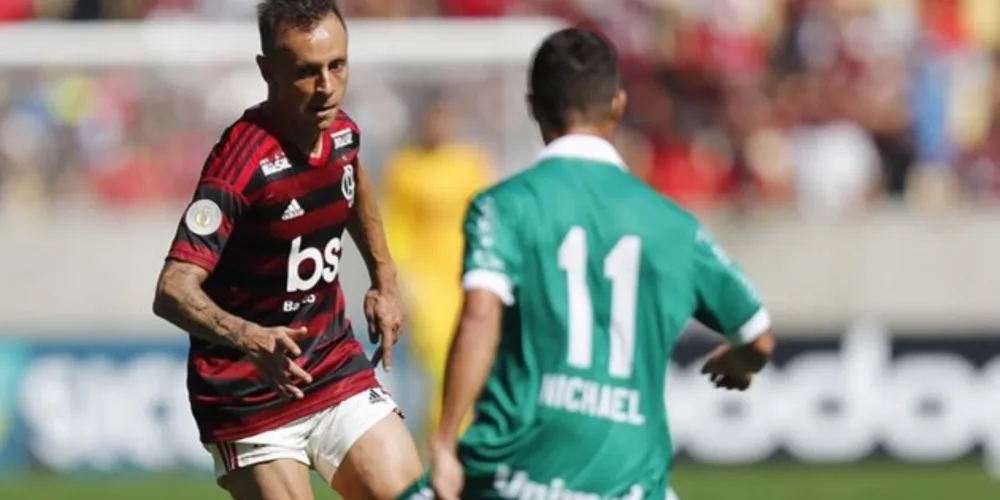 Imagem ilustrativa da imagem Flamengo goleia em estreia de Jorge Jesus no Maracanã