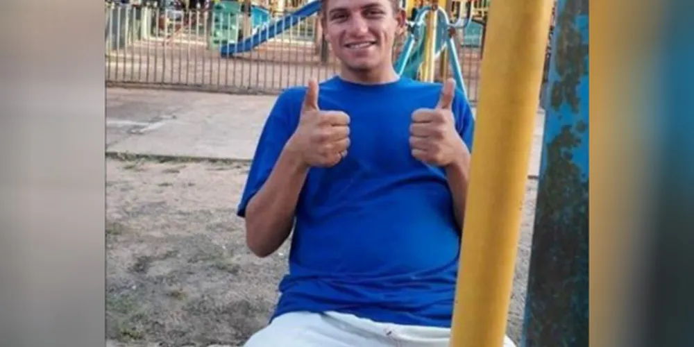 Jovem saiu de casa na noite de sábado e corpo foi encontrado na madrugada de domingo