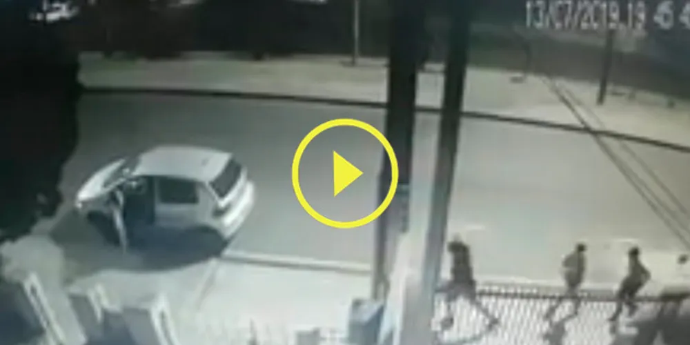 Imagem ilustrativa da imagem Vídeo
mostra ação de bandidos em roubo de carro em Uvaranas