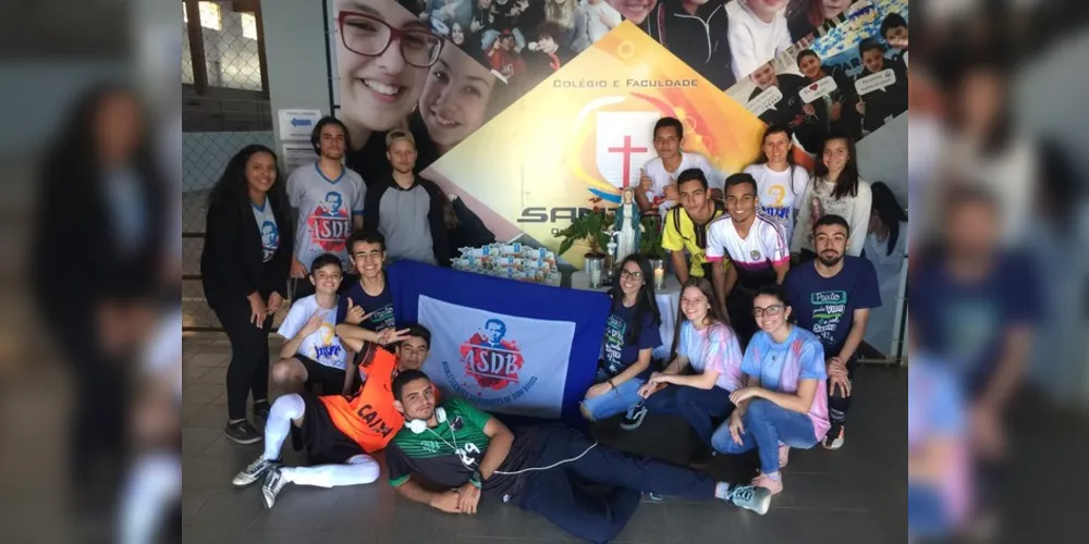 O II Torneio Um Exército em Ordem de Batalha, promovido pela Secretaria da Juventude Legionária/Senatus Ponta Grossa (Sejule), reuniu aproximadamente 300 pessoas, no sábado (13), no colégio Sant’Ana, no bairro de Uvaranas, em Ponta Grossa. 