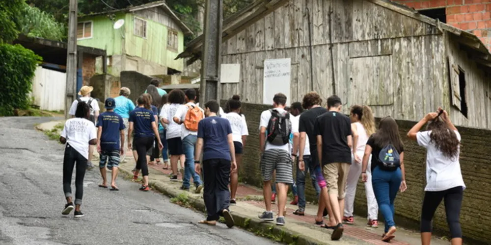 Estudantes vão conhecer o município e seus moradores, realizar oficinas educativas e lúdicas para as crianças e visitas missionárias nas ruas e casas