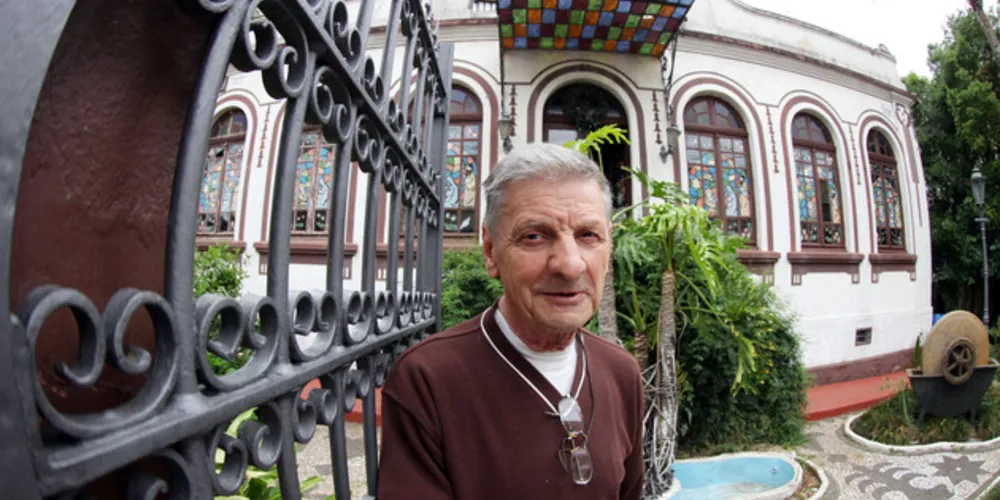 Aristides Spósito foi o fundador do Museu Época, localizado no centro de Ponta Grossa