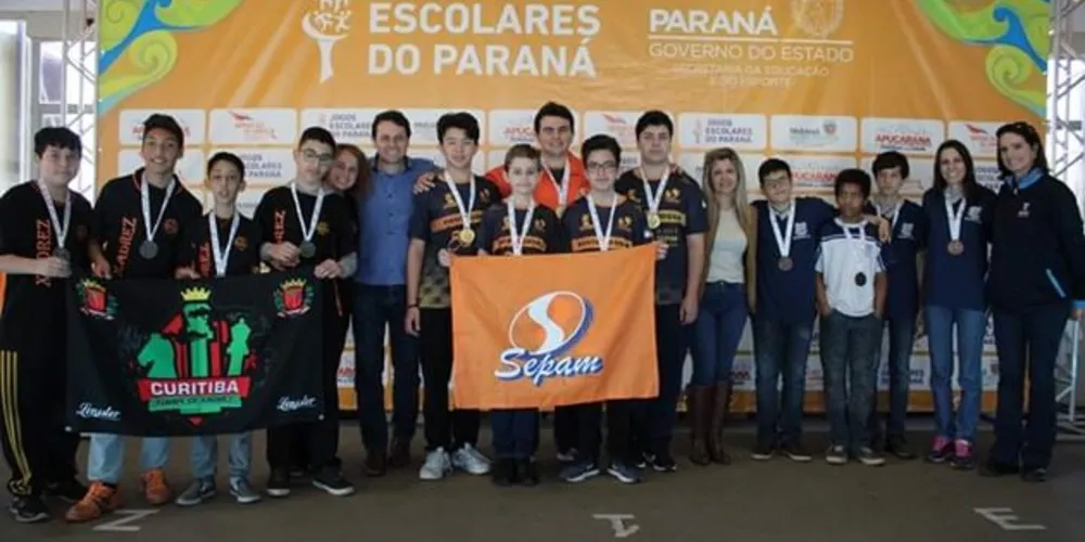 Colégio conquistou o ouro na disputa por equipes