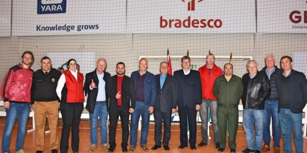 Evento acontece até este sábado e reúne participantes das colônias Holandesas da região