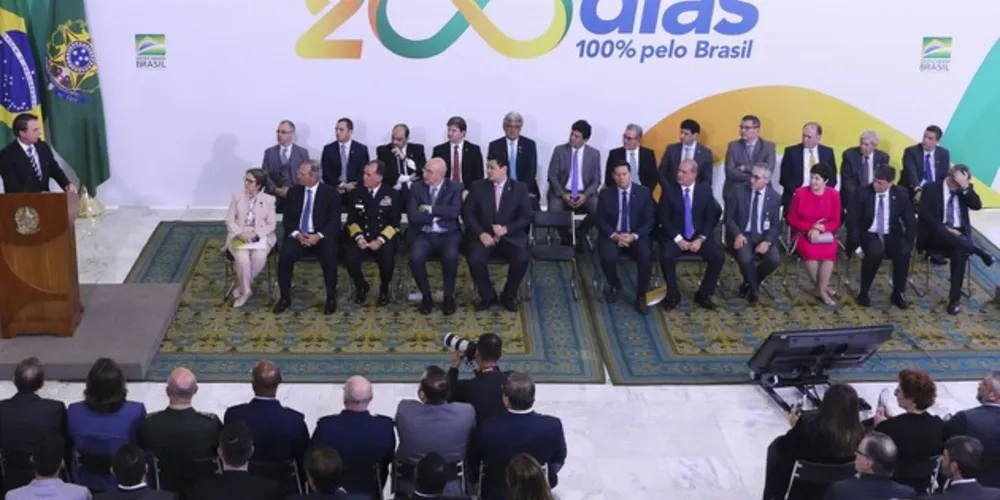 O presidente Bolsonaro participou da cerimônia alusiva aos 200 dias de governo, no Palácio do Planalto 