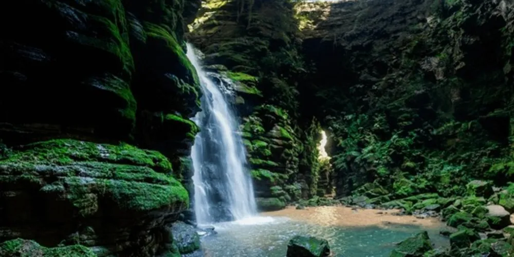 Pontos turísticos dos Campos Gerais proporcionam ótimos passeios em família para os finais de semana