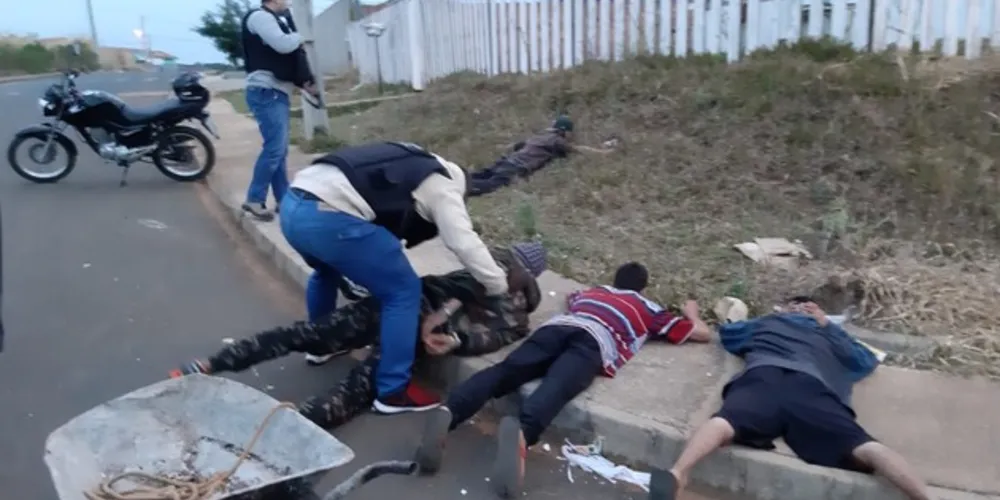 Os investigadores prenderam acusados de envolvimento em roubo de malotes