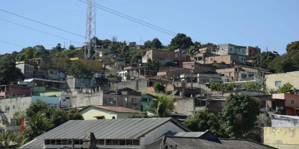 Imagem ilustrativa da imagem Polícia do RJ localiza cemitério clandestino usado por milícia
