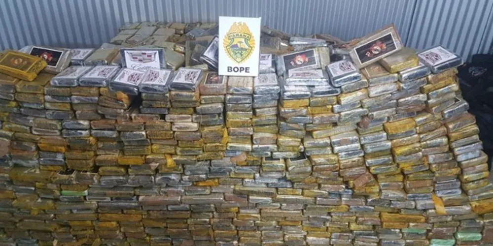 Imagem ilustrativa da imagem Bope apreende 3,3 toneladas de cocaína no Paraná