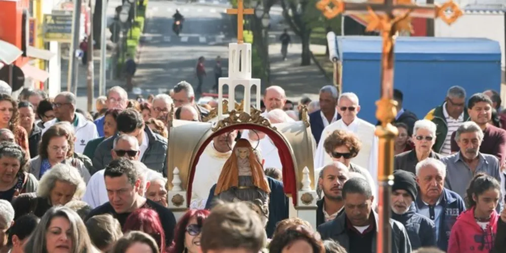 Dia 26 será realizada a tradicional procissão com início às 10 horas, na Paróquia Nossa Senhora do Rosário, em direção à catedral