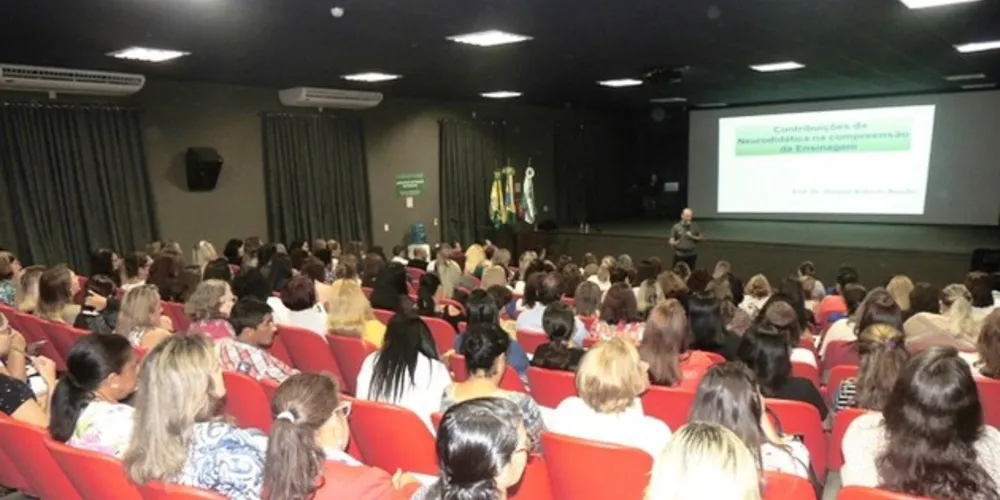 As palestras acontecerão no dia 26 de julho e tem como objetivo aprimorar o ensino municipal