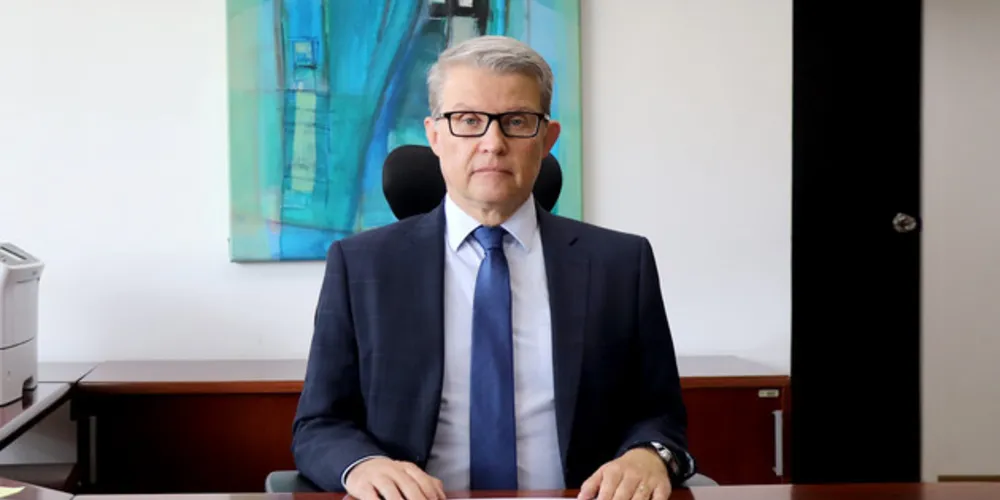 Jorge Callado é graduado em Biologia pela PUC-PR e especialista nas áreas de Gestão e Planejamento Ambiental; Planejamento e Gerenciamento Ambiental e Limnologia