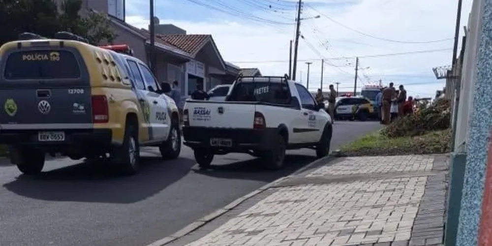 Policiais negociaram por mais de cinco horas até conseguirem impedir rapaz
