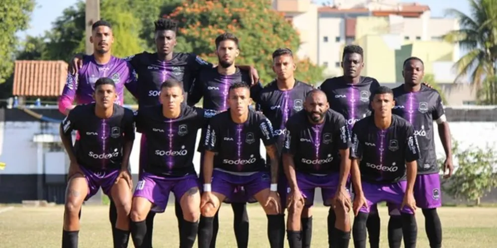 A Academia de Futebol Pérolas Negras é uma iniciativa do Viva Rio que une esporte e educação