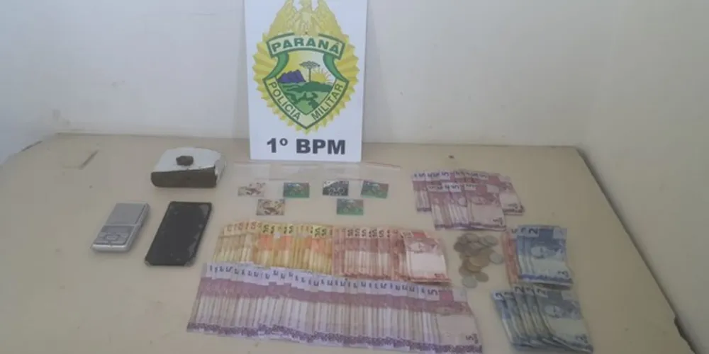 Jovem escondia em casa 144 pontos de LSD e quase 300 gramas de maconha
