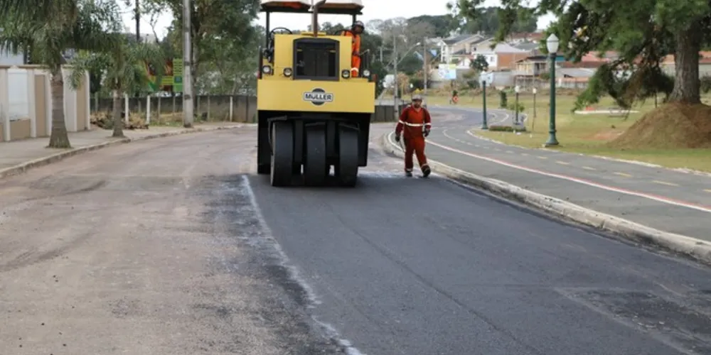 Serviços incluem a troca do pavimento em alguns trechos e microrrevestimento asfáltico em toda a via
