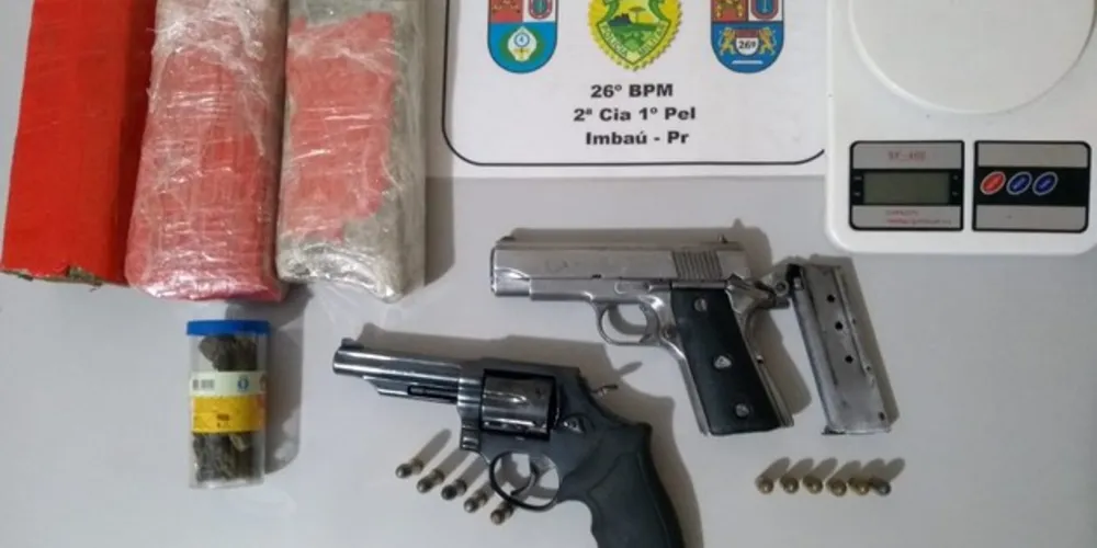 Imagem ilustrativa da imagem Polícia prende três
suspeitos de tráfico em Imbaú