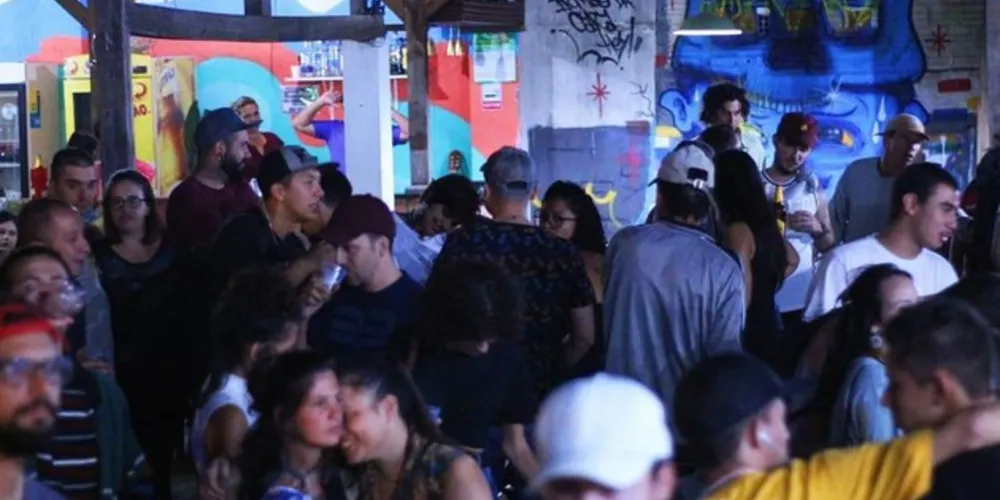 Em cada edição o evento adota uma causa beneficente diferente