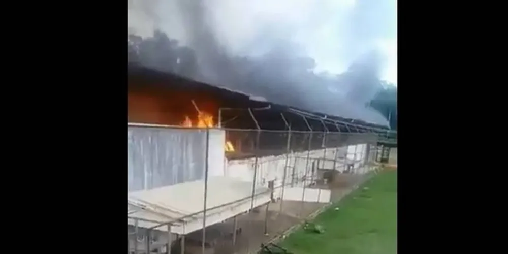 As primeiras informações do governo do Pará dão conta que as mortes ocorreram durante brigas entre facções rivais que tentam controlar o presídio de Altamira
