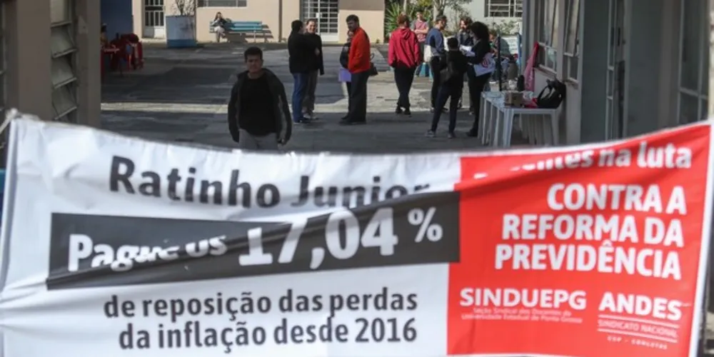 Os professores reivindicam 17,04% de perdas salariais com a inflação desde 2016