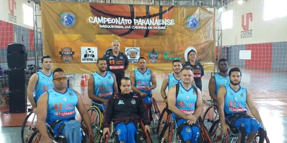Na semifinal, Tubarões encaram equipe de Umuarama, atual campeã dos Parajaps
