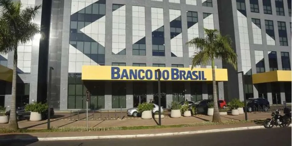 Reestruturação ocorrerá no segundo semestre deste ano e envolve redução no número de agência e demissões