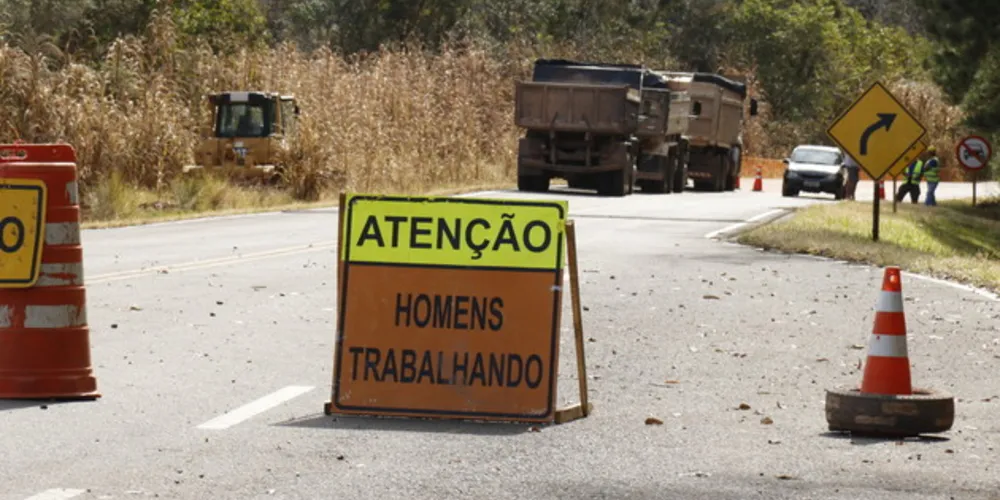 O desvio é exclusivo para veículos de passeio, ambulâncias e vans escolares de até 4 toneladas