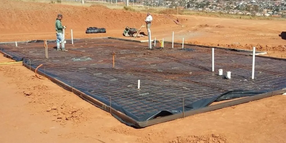 As casas são adaptadas às necessidades dos idosos e construídas em condomínios horizontais fechados