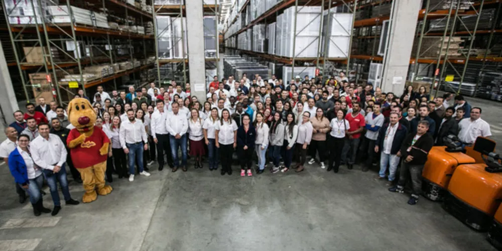 Rede varejista com mais de 200 lojas no Paraná, Santa Catarina, Mato Grosso do Sul e São Paulo, figura no mais importante e respeitado anuário do mercado