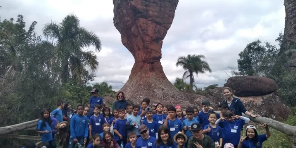 Os alunos visitaram diversos pontos  turísticos da cidade, entre eles, o Parque Estadual de Vila Velha