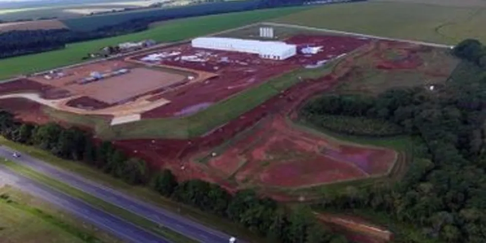 Prédio da fábrica já está pronto e começa a receber os equipamentos