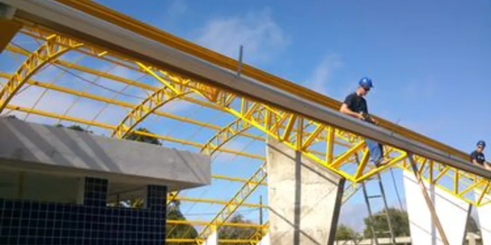 Escola Erasmo Pilotto ganhará uma quadra esportiva coberta nos próximos meses