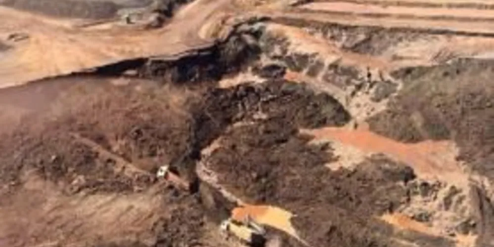 Há meses, uma tragédia ambiental deixou 19 pessoas mortas em Mariana. 