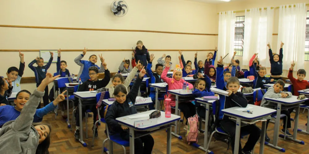 Escola Municipal Lúcia Pacher abre as portas da unidade e dá início às aulas.
