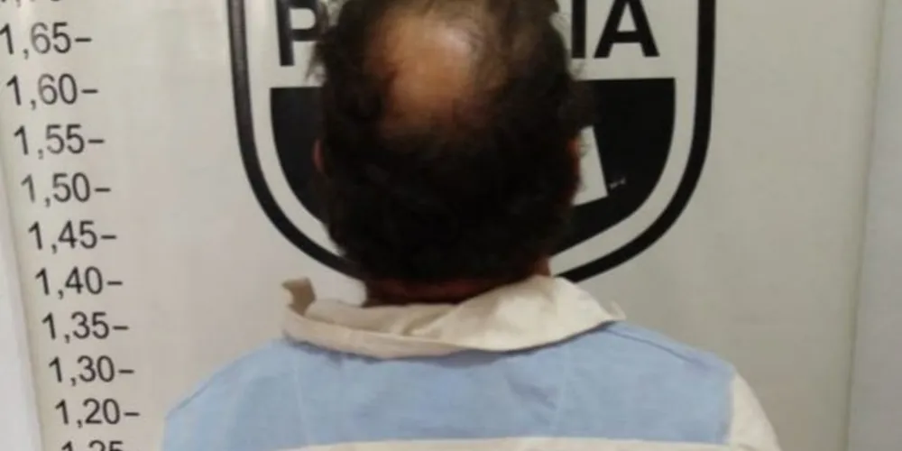 Segundo a Polícia Civil, o acusado estava escondido em um barraco, em um beco no Jardim Panorama