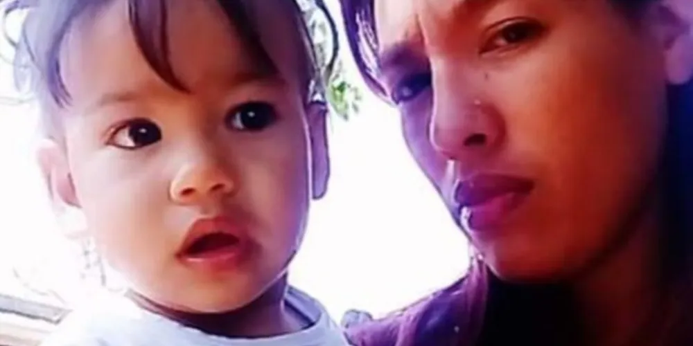 Maricélia Carneiro Aleluia, 28, e a filha Maria Valentina, de 1 ano e 8 meses, morreram no acidente