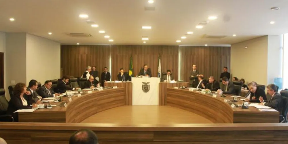 Comissão de Constituição e Justiça da Assembleia Legislativa aprova projeto que trata da concessão de parques estaduais