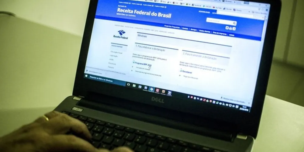 Para saber se teve a declaração liberada, o contribuinte poder acessar a página da Receita na Internet