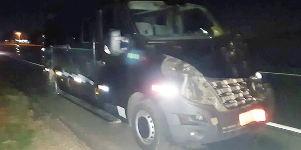 Teste do bafômetro confirmou que homem conduzia a van sob efeito de álcool; ele estava sozinho no veículo no momento do acidente