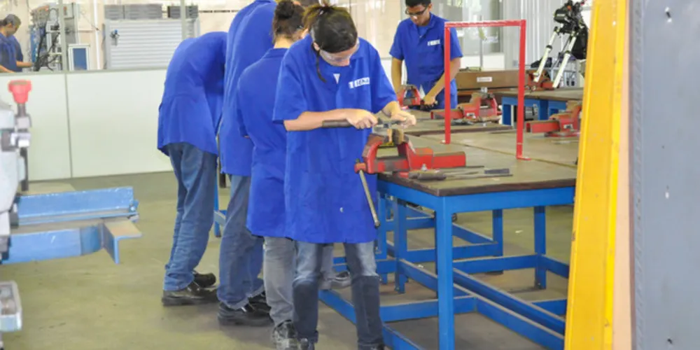 Ao todo são seis cursos profissionalizantes ofertados para maiores de 16 anos