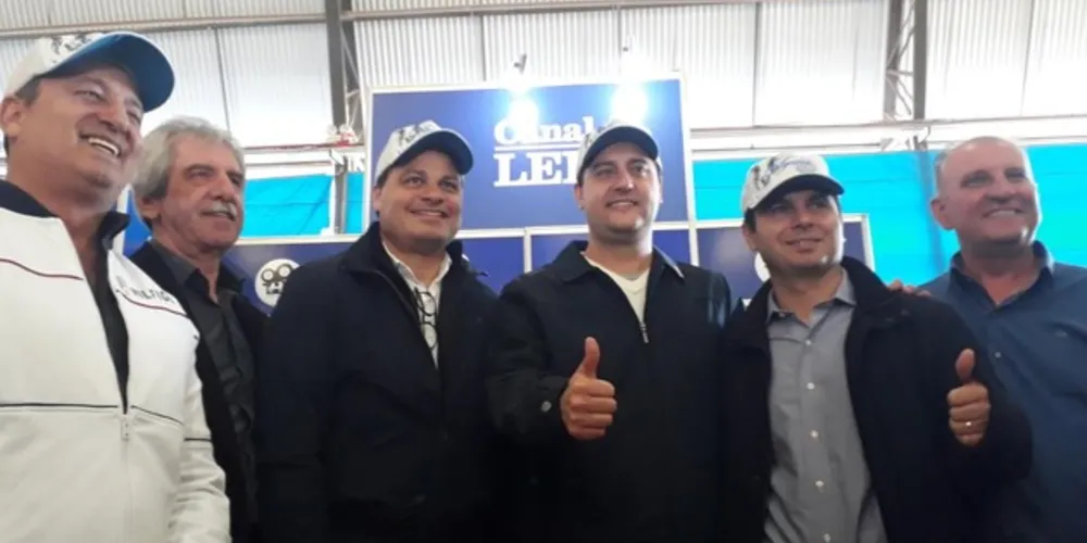 Imagem ilustrativa da imagem Governador Ratinho Junior visita agroleite em Castro