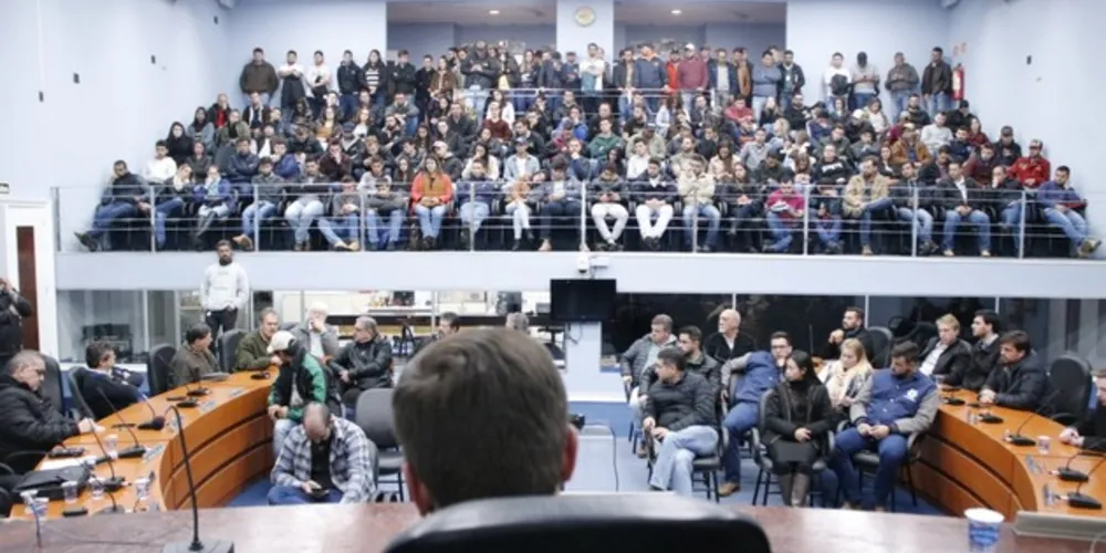 Encontro foi convocado pelo vereador Vinícius Camargo (PMB) e buscou esclarecer aspectos sobre o uso de defensivos na produção de alimentos

