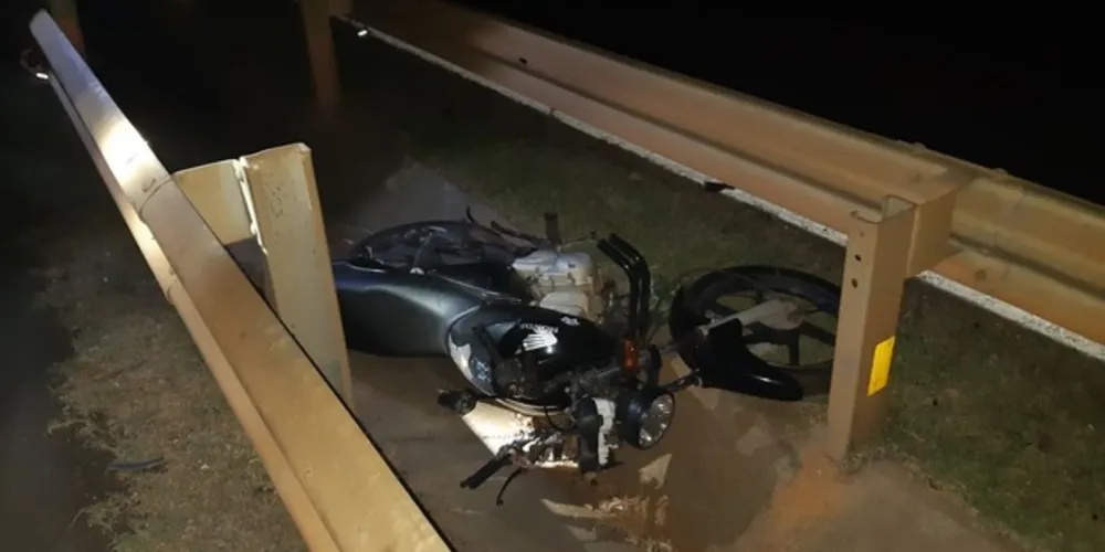 Motociclista chegou a ser socorrido, mas não resistiu aos ferimentos e morreu no hospital