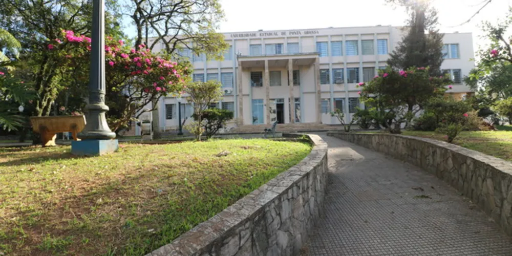 Conforme o novo calendário e com a volta às aulas nesta segunda, os alunos terão aula até o dia 23 de dezembro