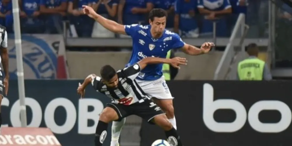 Imagem ilustrativa da imagem Na estreia de Rogério Ceni, Cruzeiro vence o líder do Brasileirão