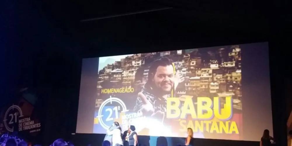 O Brasil é pioneiro na área, sendo o único país que exige exibição cinematográfica com língua de sinais