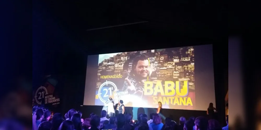 O Brasil é pioneiro na área, sendo o único país que exige exibição cinematográfica com língua de sinais