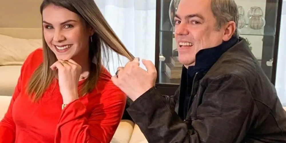 No registro especial, Marco Antonio Biaggi, conhecido como o cabeleireiro das celebridades, esteve recentemente em Ponta Grossa e falou com a apresentadora Priscila Koteski do programa Destaque. A entrevista vai ao ar nesta terça-feira (20). 