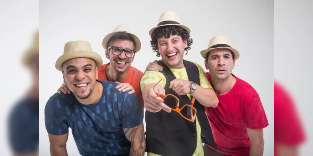 A peça de humor do grupo é uma releitura do canal de comédia do YouTube, 'Pagode da Ofensa na Web', que atualmente tem mais de 4 milhões de inscritos e mais de 400 milhões de visualizações em seu canal